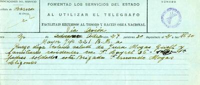 Telegrama del jefe mayor de la Brigada Mixta nº 221 des d'Adra, demanant informació sobre l'estat de salut de Juan Mogas Güell i familiars [Documento]