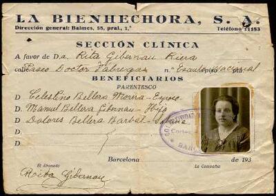 Fitxa d'abonada de Rita Gibernau a la mútua "La Bienhechora" de Barcelona, on hi consten com a beneficiaris en Celestí Bellera, en Manel Bellera i la Dolors Bellera [Documento]